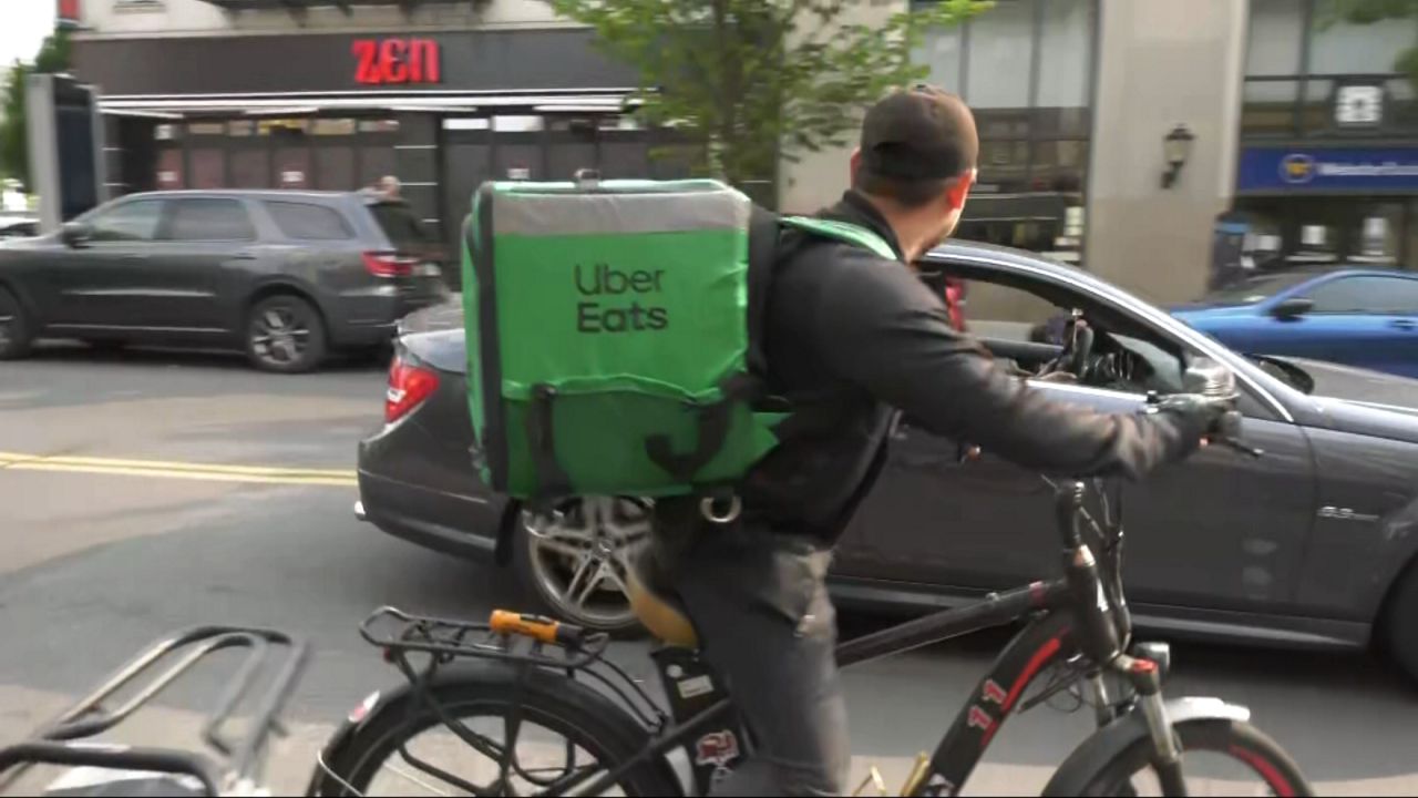 Uber eats says discount bike but car